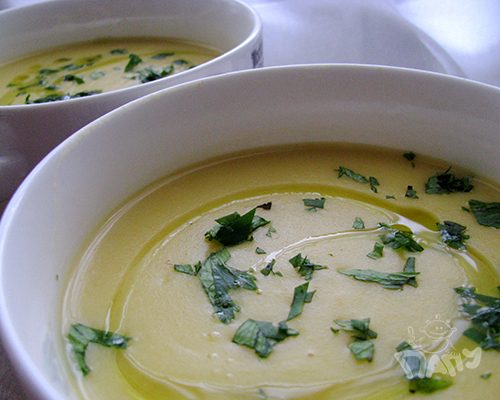 Зеленчукова крем супа с крем сирене