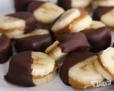 Шоколоадови бананови хапки